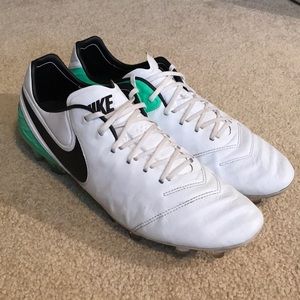 Nike Tiempo Legend 6 (with string bag)
